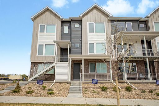 Erie Town Center New Townhome – photo 1