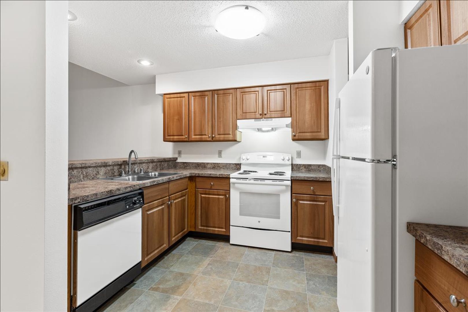 Wauwatosa Apartment: 7930 Harwood Ave
