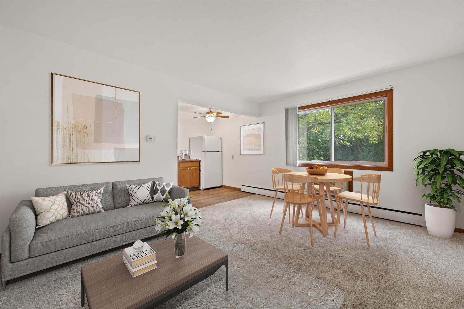 Hartland Apartment: 4830-4900 Easy St