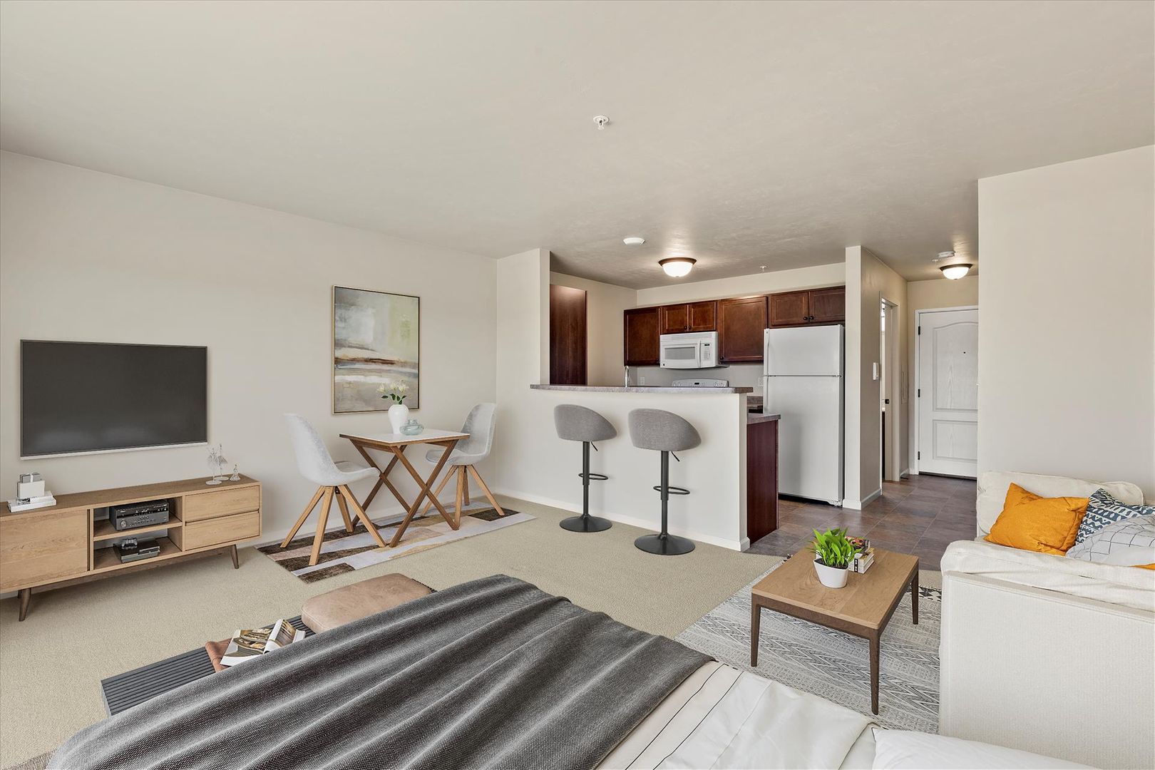 Waukesha Apartment: 1900-1916 E Broadway