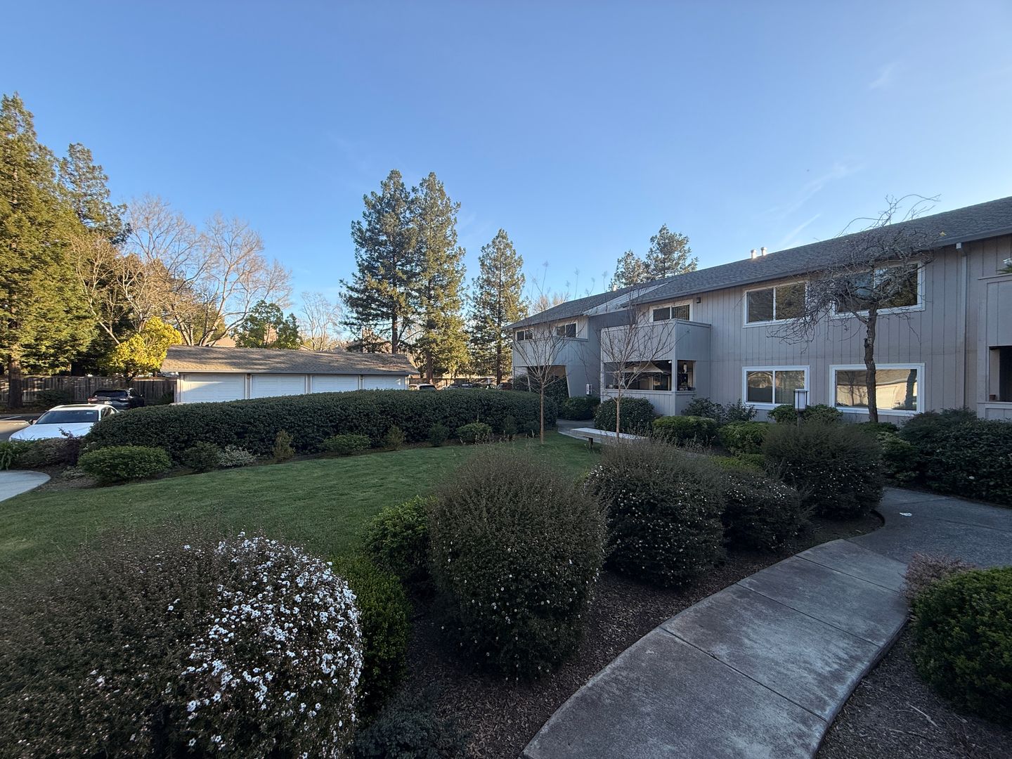 Santa Rosa Apartment: 701 Mission Blvd.