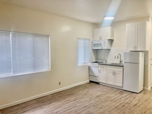 Fully Updated West End San Rafael 1x1 - HALF OFF 1st Month's Rent Move-In Special!