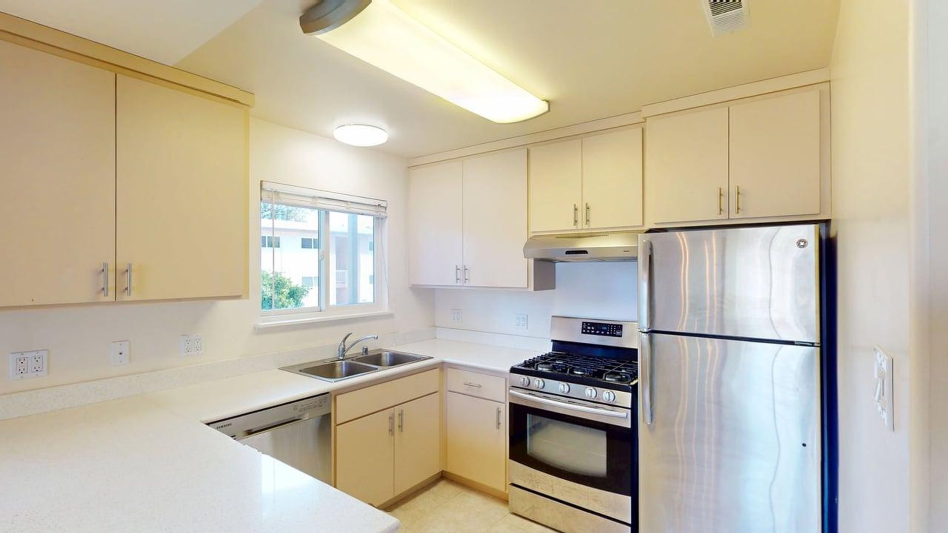 Kentfield Apartment: 207 Kent