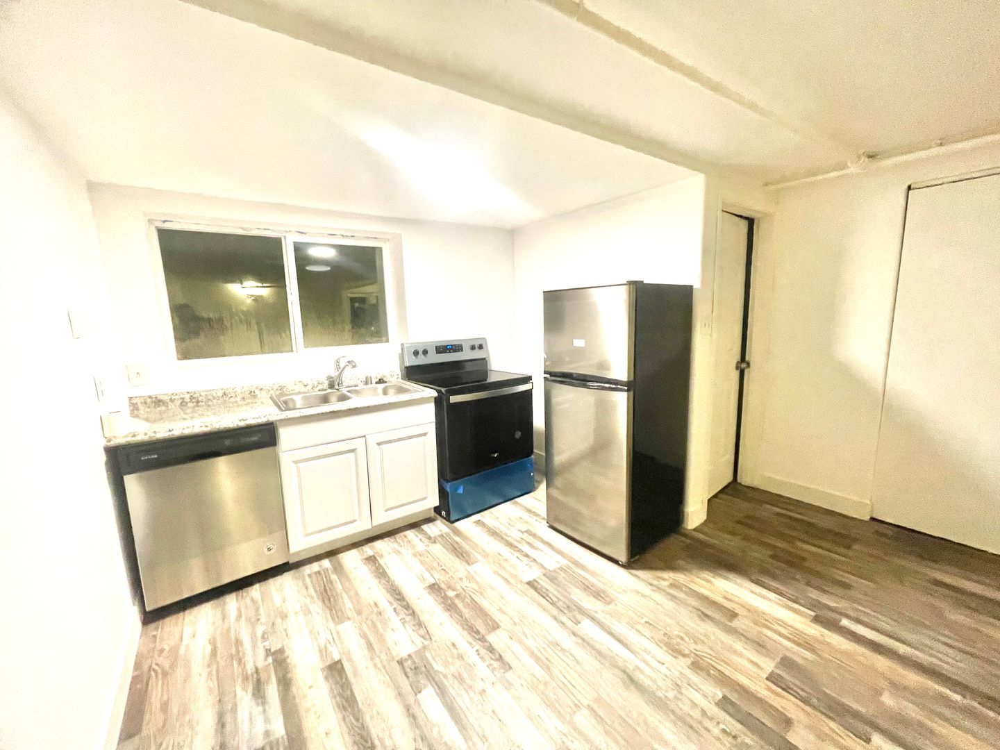 Seattle Apartment: 11038 Lake City Way NE