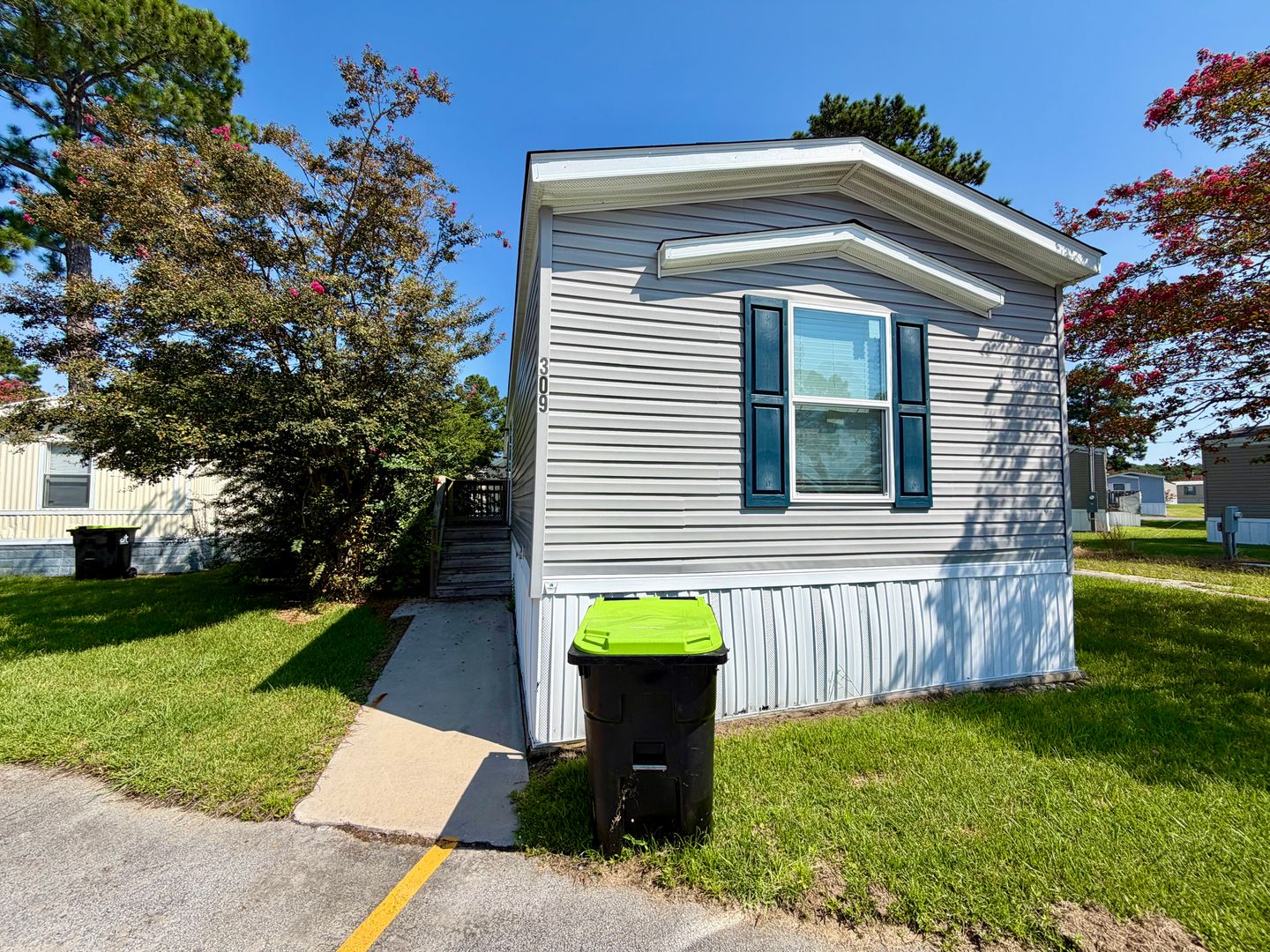 Jacksonville Apartment: 553 Corbin Street