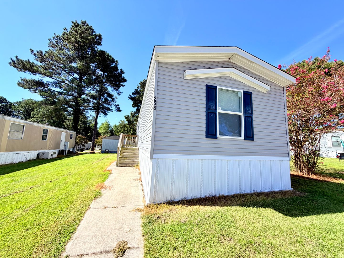 Jacksonville Apartment: 553 Corbin Street
