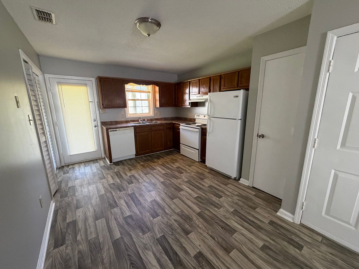 Jacksonville Apartment: 553 Corbin Street