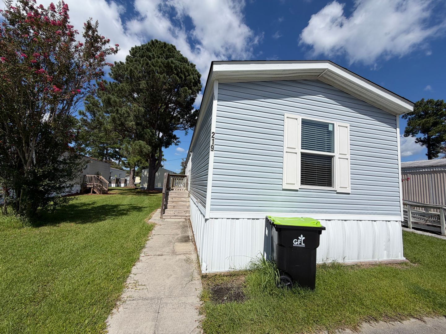 Jacksonville Apartment: 553 Corbin Street