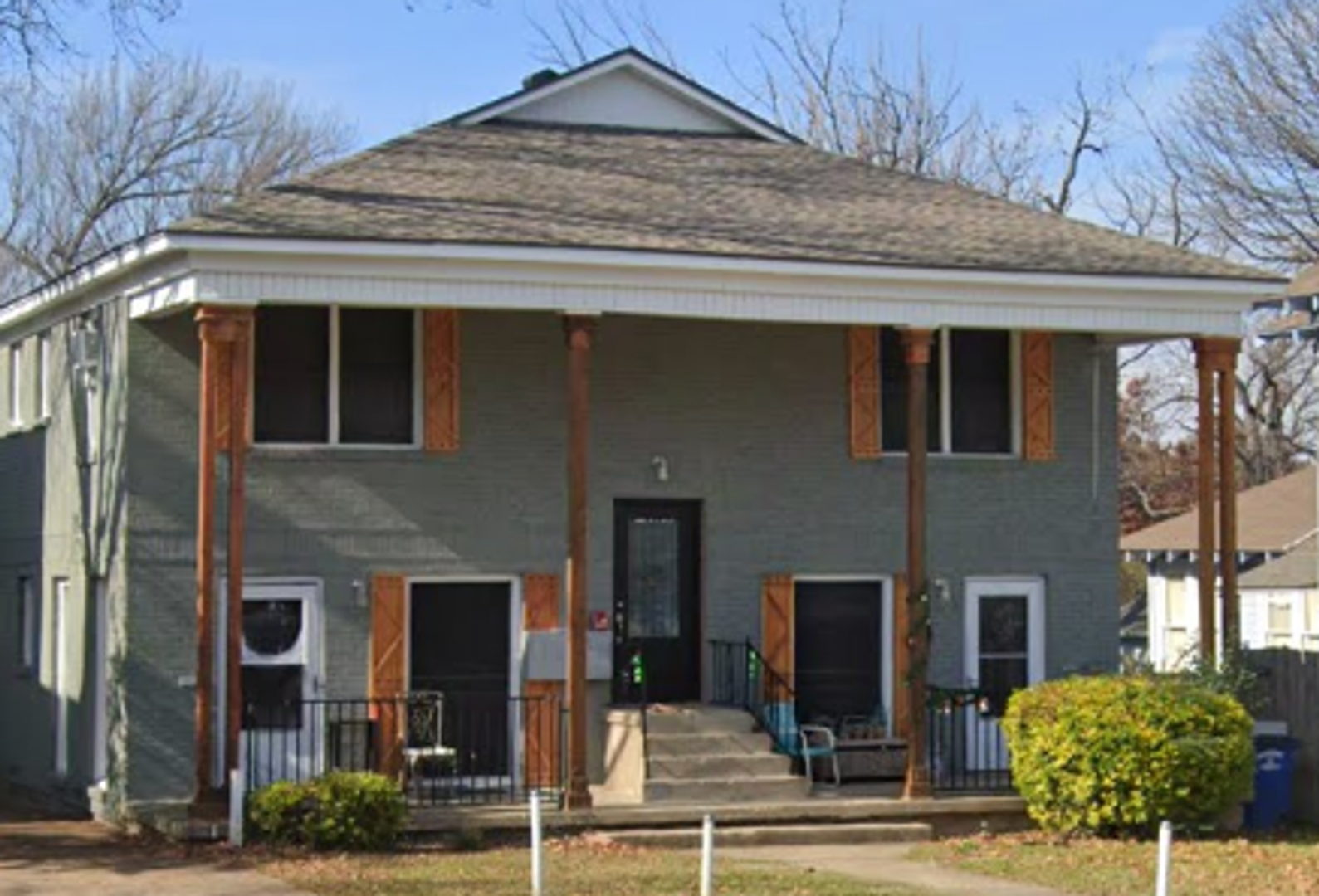 Dallas Apartment: 1121 1/2 N. Bishop Ave.