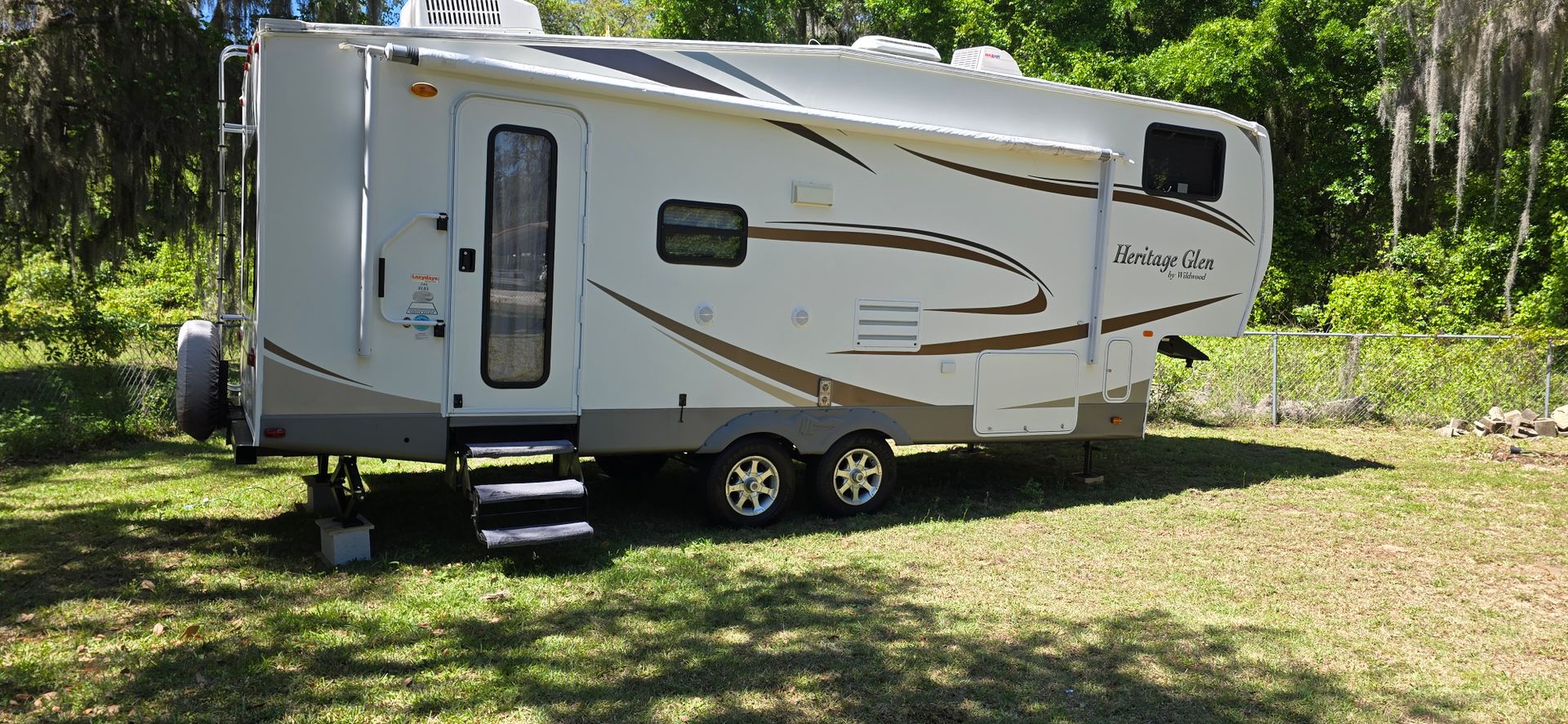 Fruitland Park House: 36739 A Brook Road