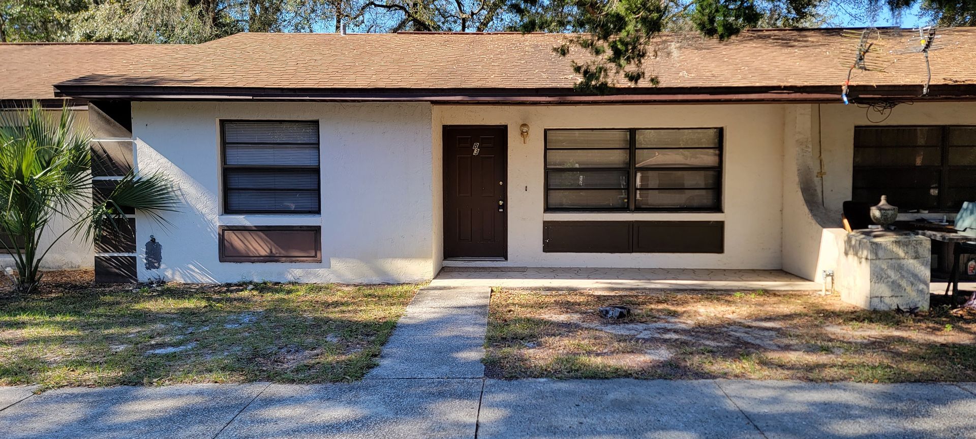 Leesburg Apartment: 2006 High St