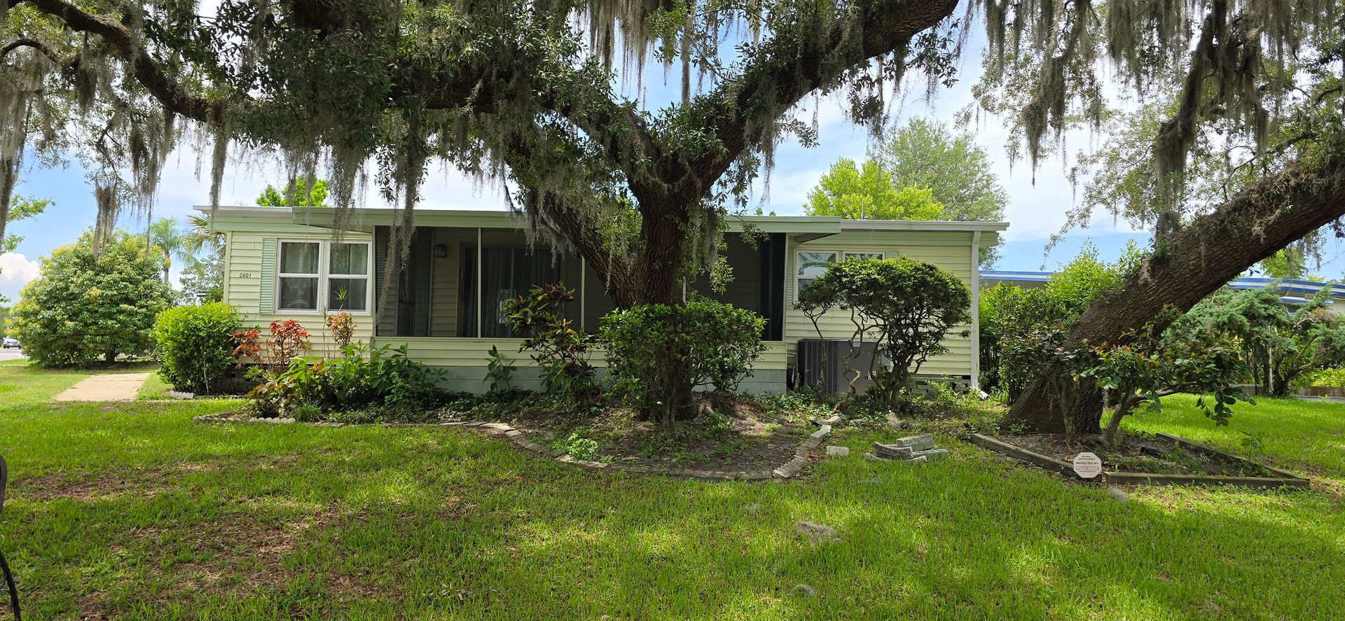Leesburg House: 2601 Houston Pl