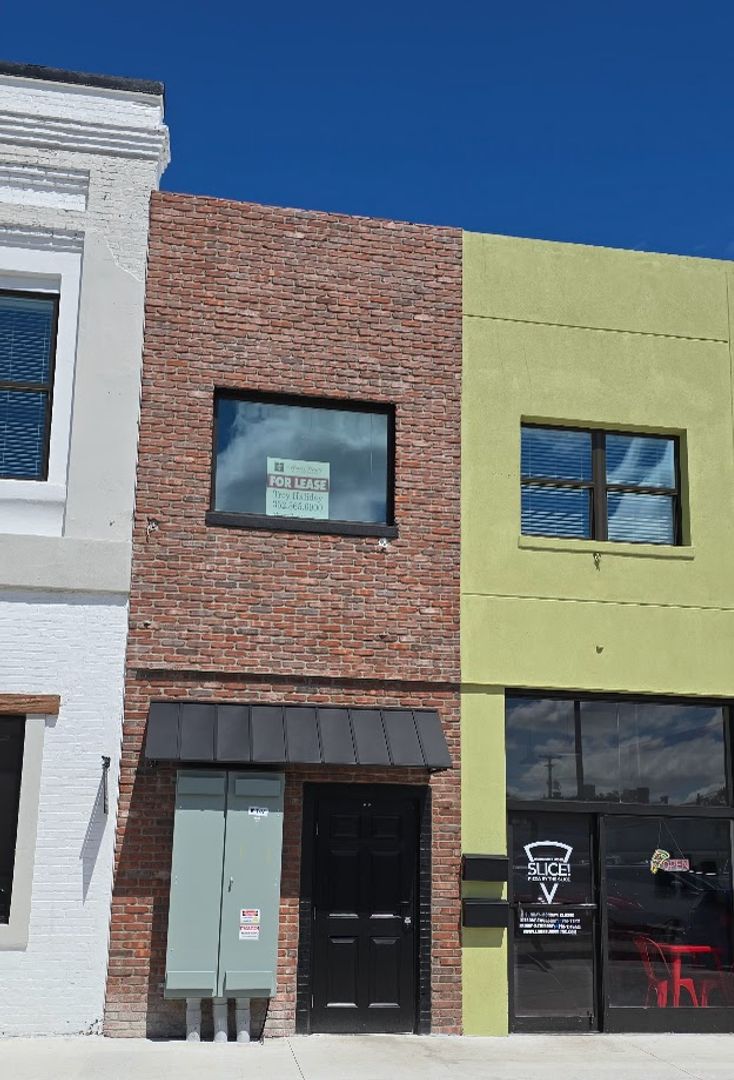 Leesburg Apartment: 106 S 3rd St