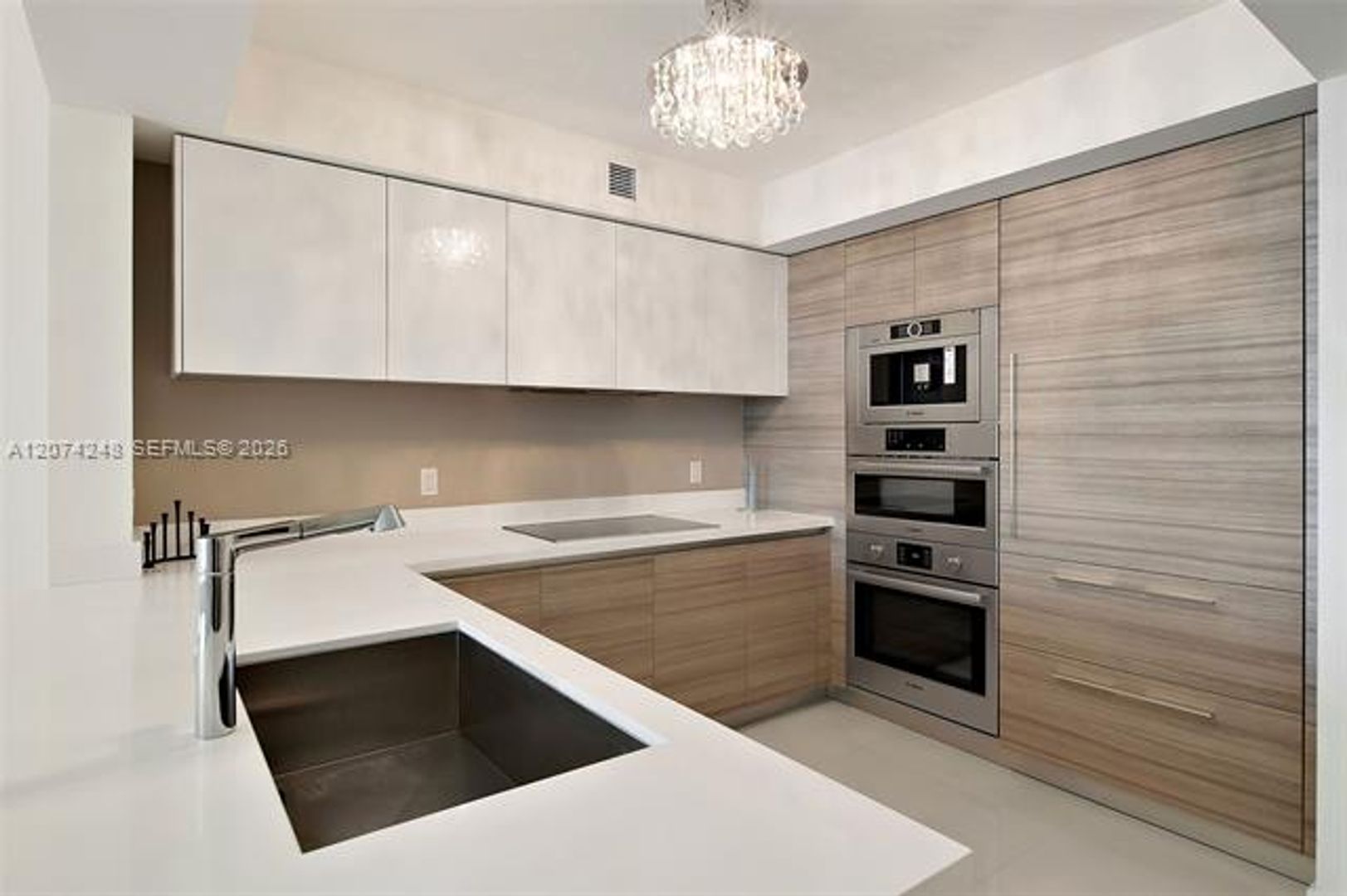 Sunny Isles Beach Condo: 300 Sunny Isles Blvd cu-2403