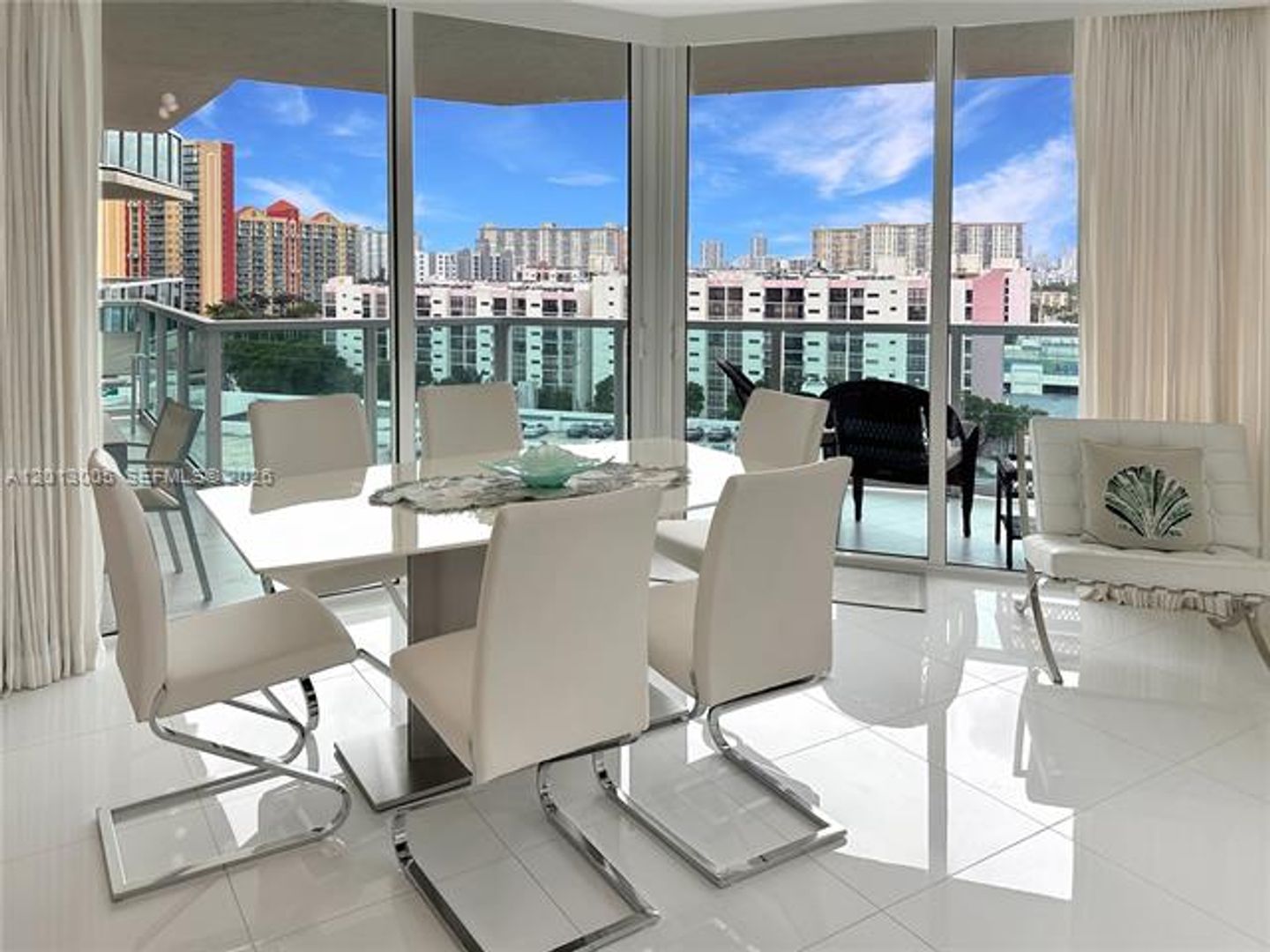 Sunny Isles Beach Condo: 250 Sunny Isles Blvd #3-1001