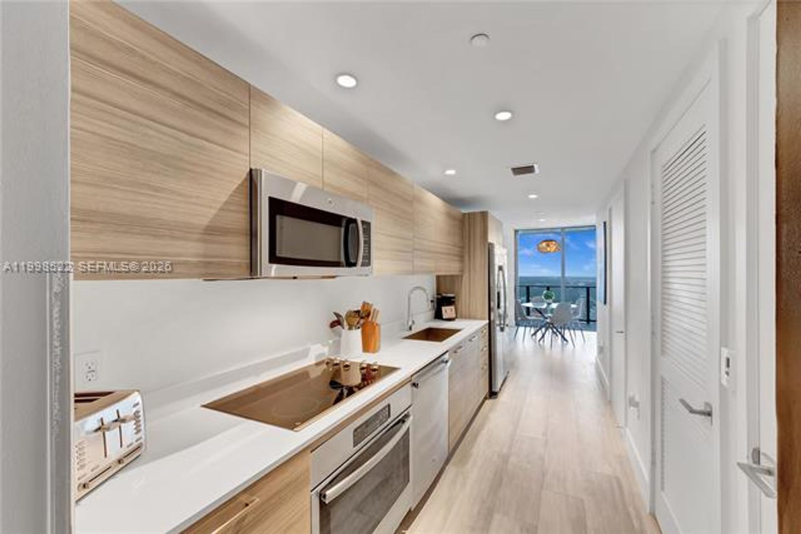 Miami Condo: 121 NE 34th St cu-2815