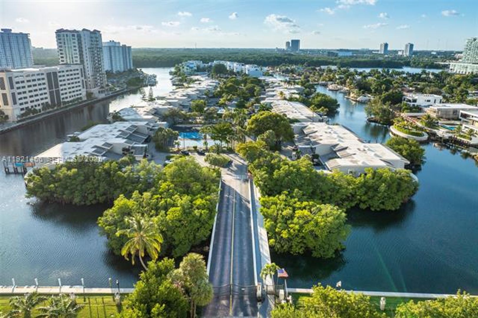 SUNNY ISLES BEACH Apartment: 429 Poinciana Dr unit 1415