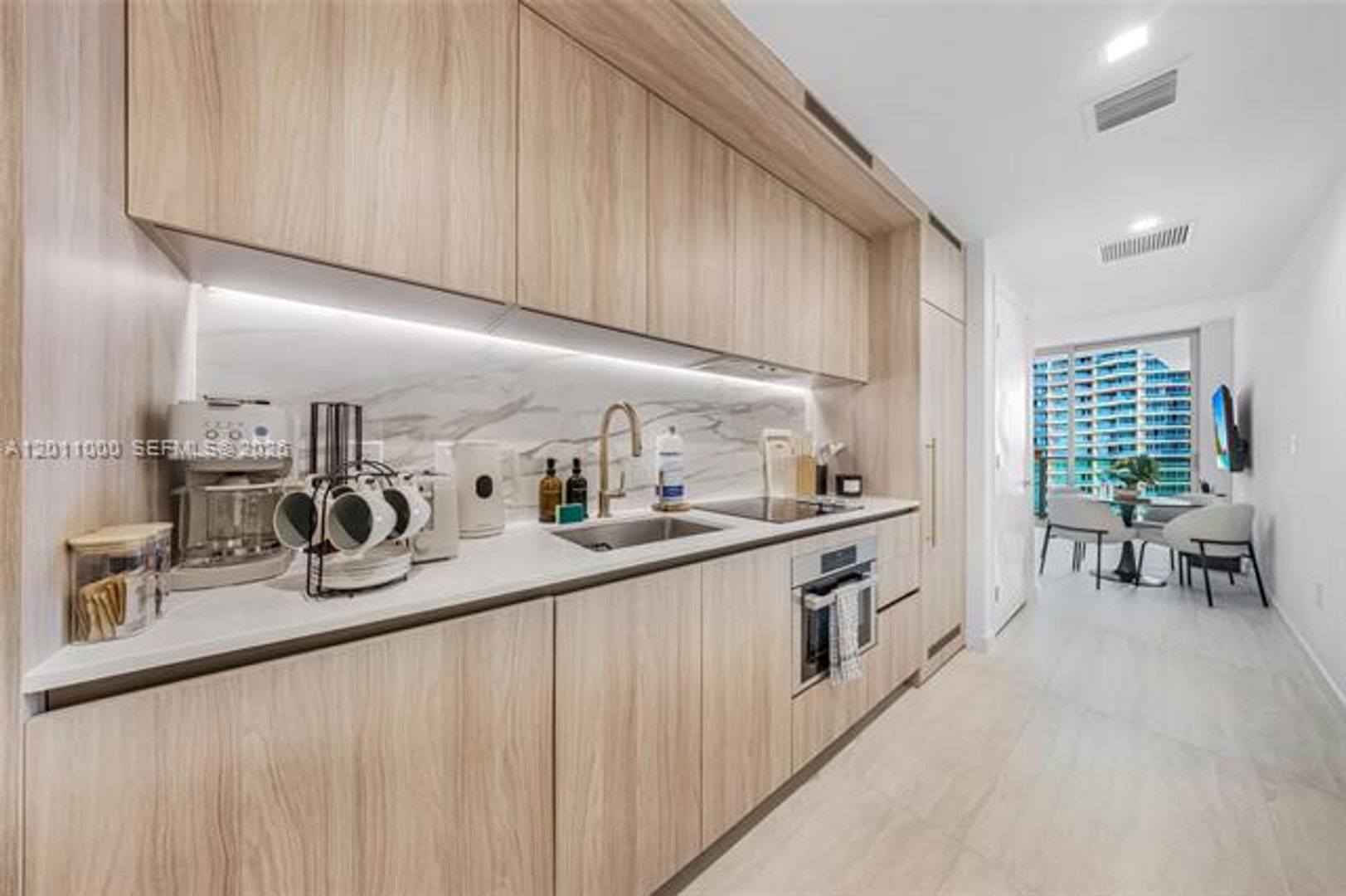 Miami Condo: 77 SE 5th St cu-3305