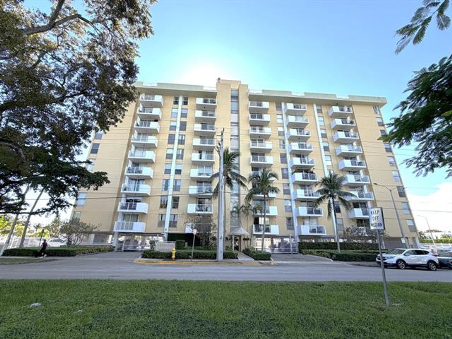 NORTH MIAMI Apartment: 2000 NE 135th Street St # Ph