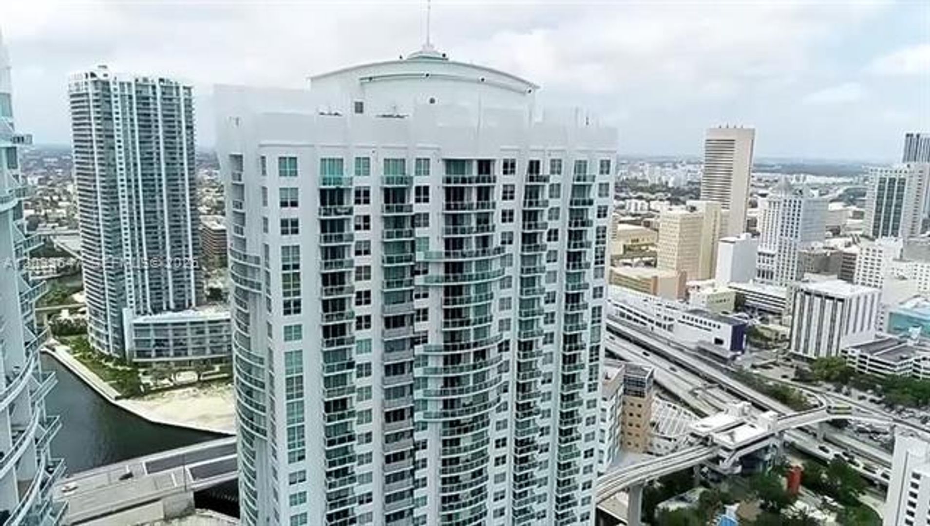 Miami Condo: 31 SE 5th St # 2001
