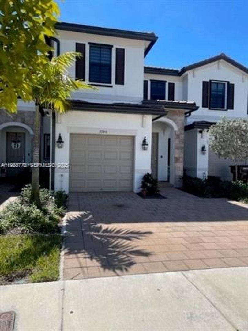 HIALEAH House: 3380 W 108th St th 3380