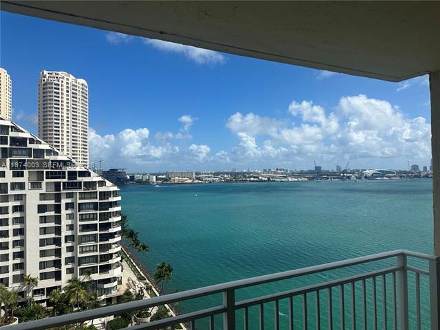 MIAMI Apartment: 770 NE Claughton Island Dr # 1613