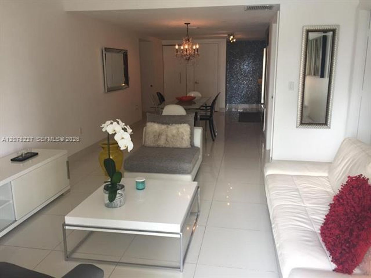 Miami Condo: 485 Brickell Ave cu-1811