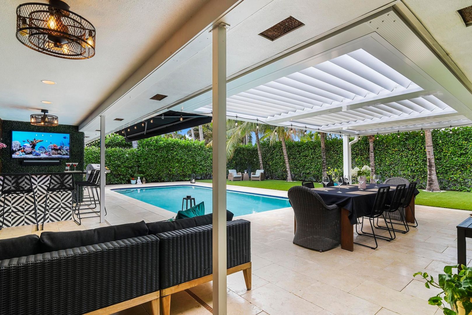 LIGHTHOUSE POINT House: 3481 NE 31ST AVE