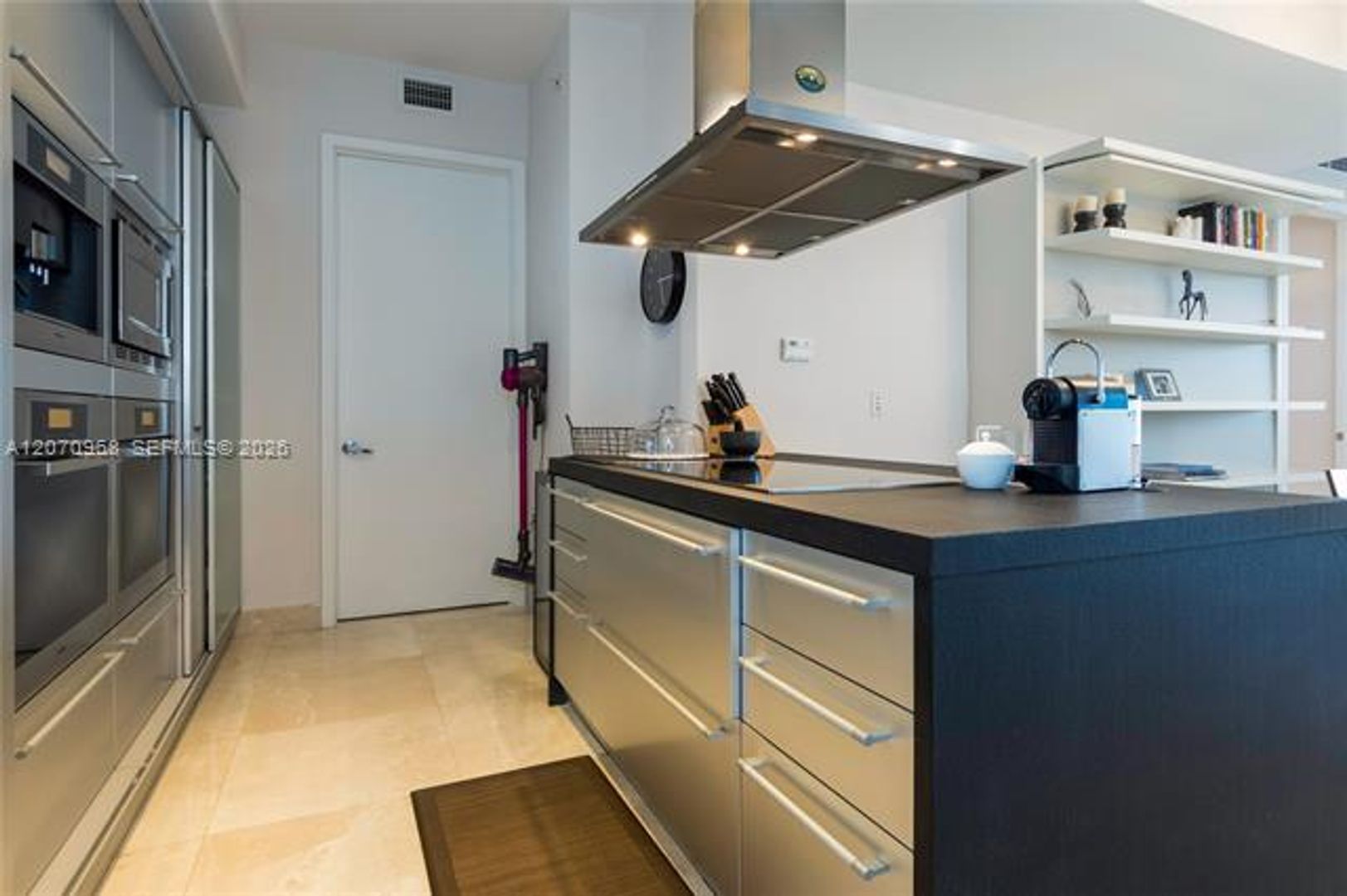 Sunny Isles Beach Condo: 18201 Collins Ave cu-4208