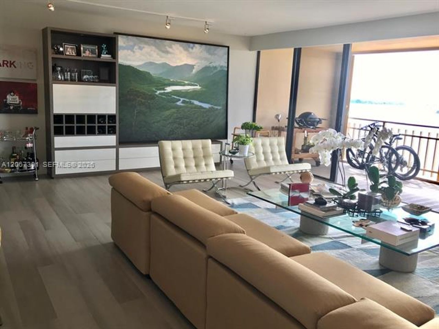Miami Condo: 11113 Biscayne Blvd cu-1955