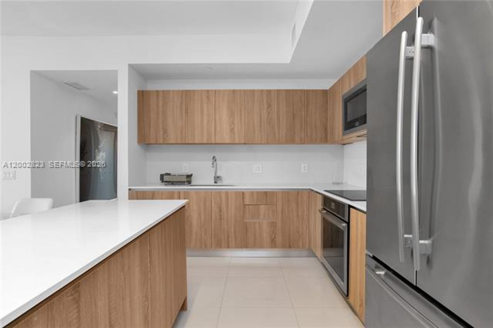 Aventura Condo: 2960 NE 207th St cu-705