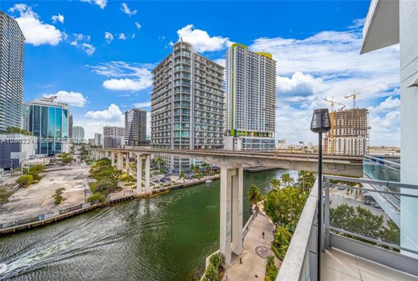 MIAMI Apartment: 92 SW 3rd St # 902
