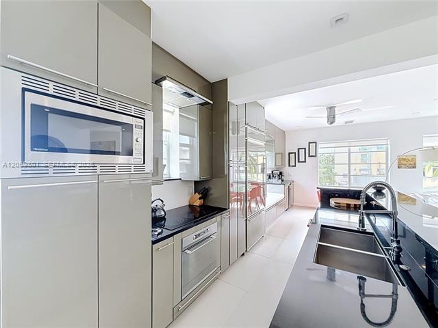 Miami Beach Condo: 1460 Ocean Dr cu-404