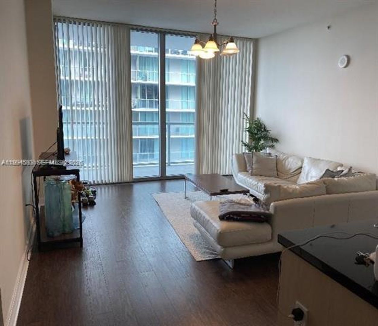 MIAMI Apartment: 79 SW 12th St # 3609-S