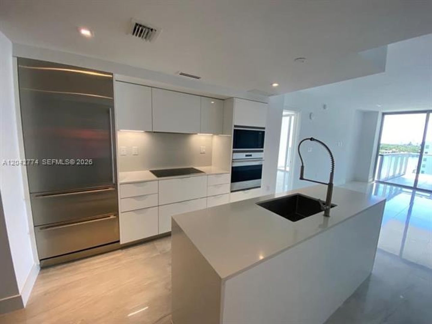 Bay Harbor Islands House: 9521 E Bay Harbor Dr cu-605
