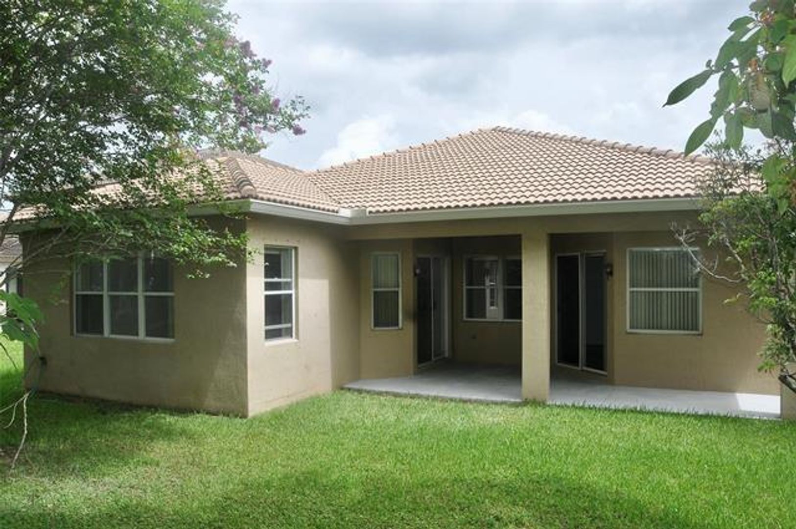 Weston House: 19496 S Whitewater Ave # 19496