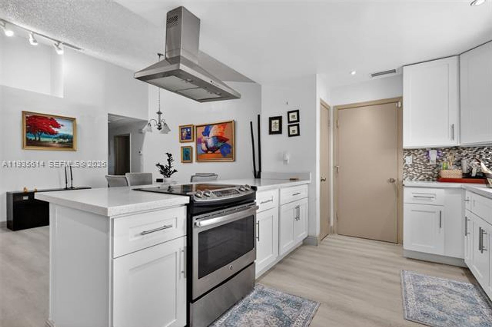 MIAMI GARDENS House: 5571 NW 188th St # 5571