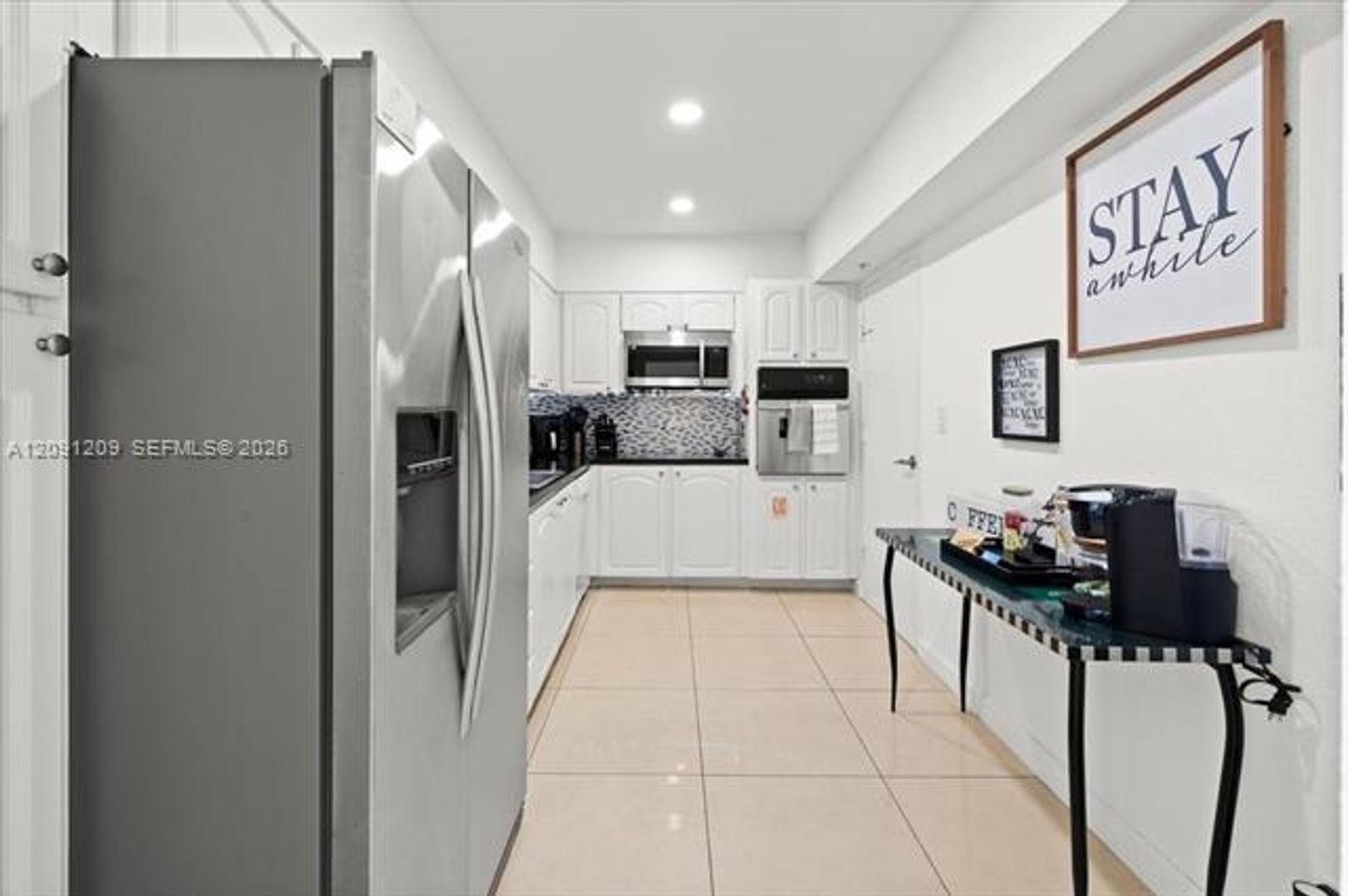 Hollywood Condo: 4001 S Ocean Dr cu-10R