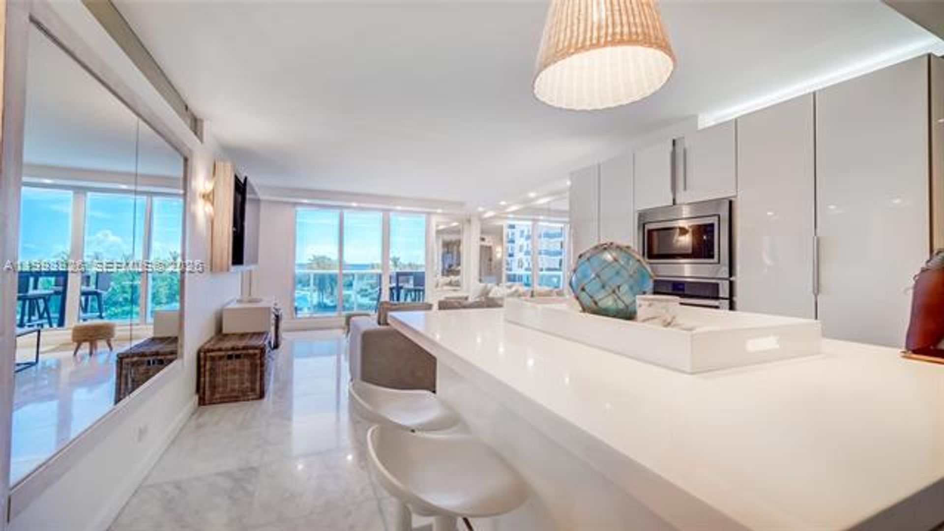 MIAMI BEACH Apartment: 2301 Collins Ave appt 439