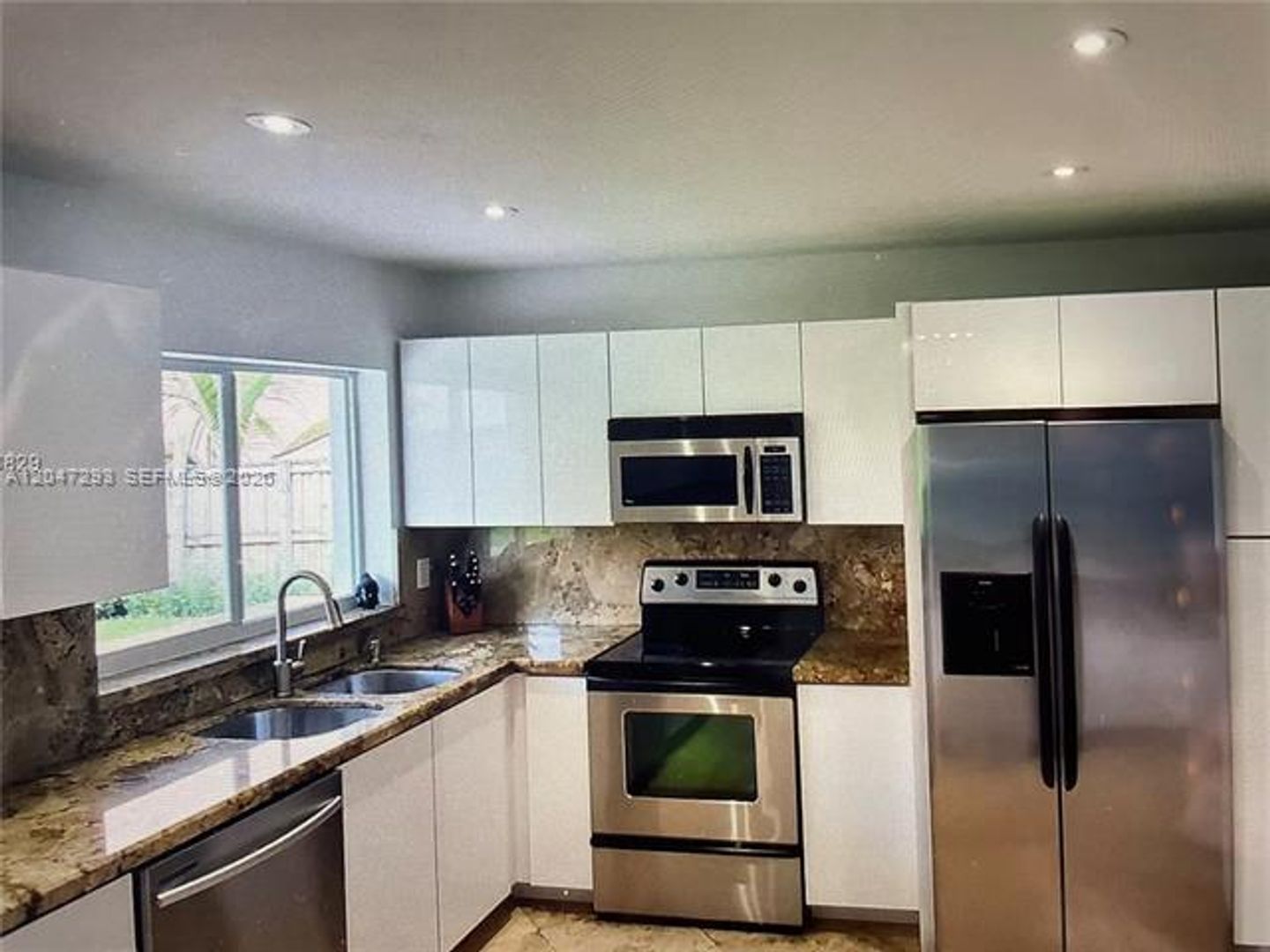 Miami House: 10900 SW 107th Ave