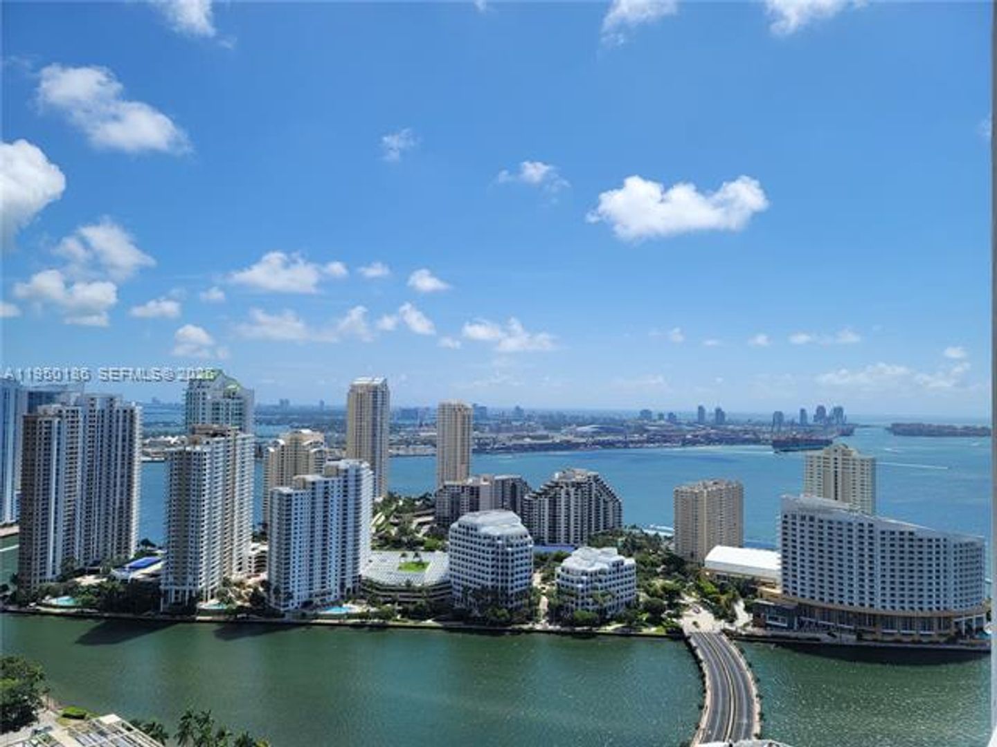 Miami Apartment: 950 Brickell Bay Dr unit 4108