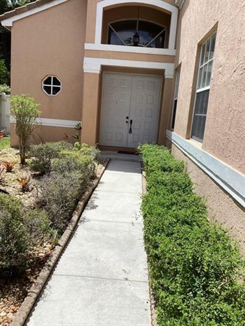 PEMBROKE PINES House: 19440 SW 2nd Street St