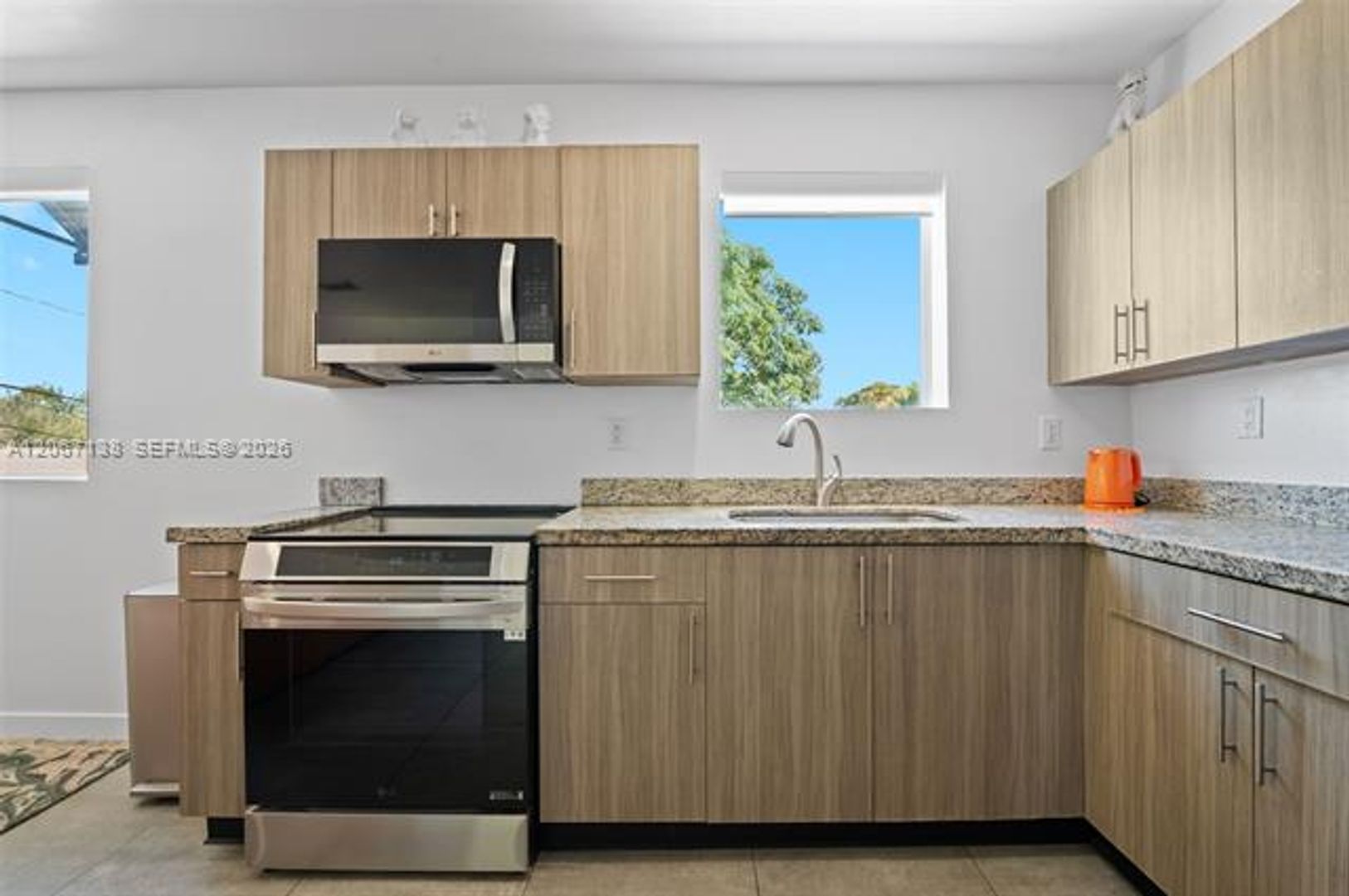 Miami House: 165 NW 39th St cu-7