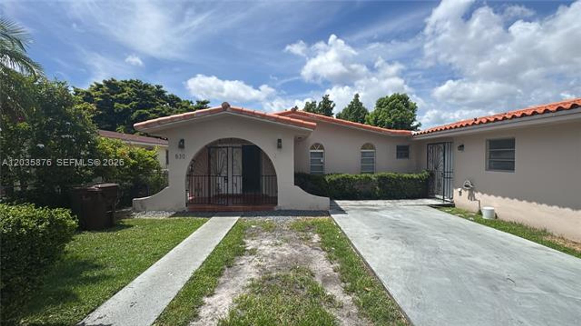 Hialeah Apartment: 830 W 75th St # 1