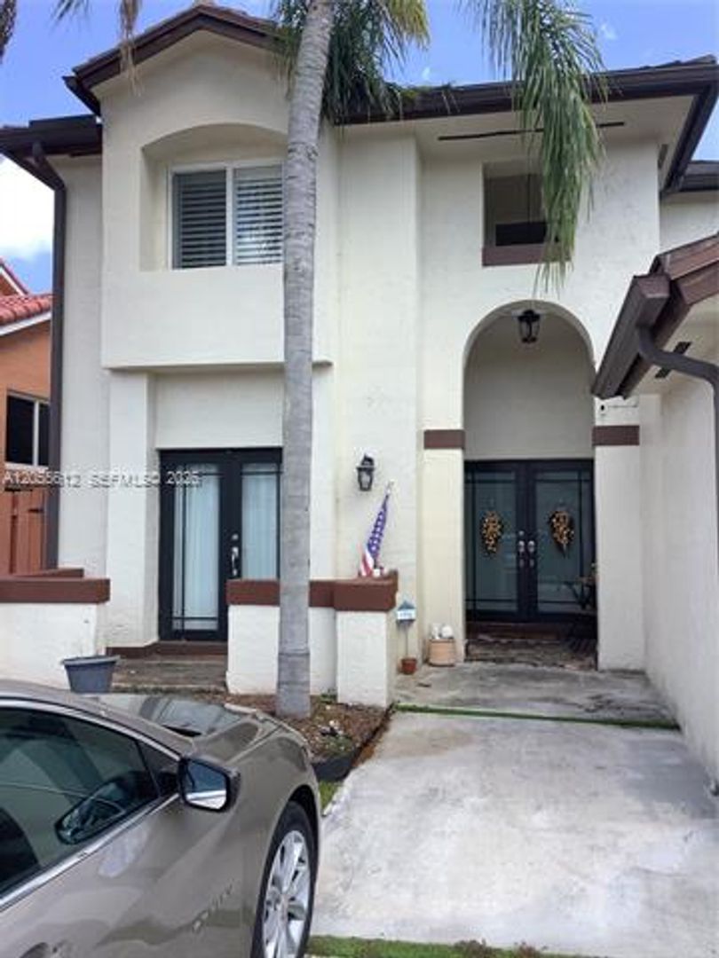 Miami House: 14230 SW 91st St # 14230