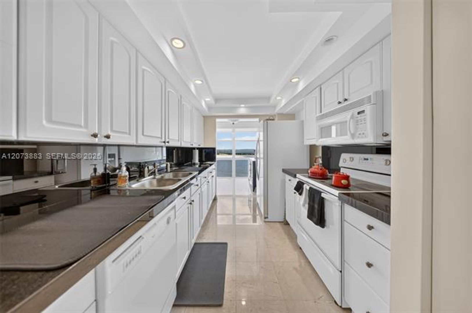 Miami Condo: 1915 Brickell Ave cu-C1607