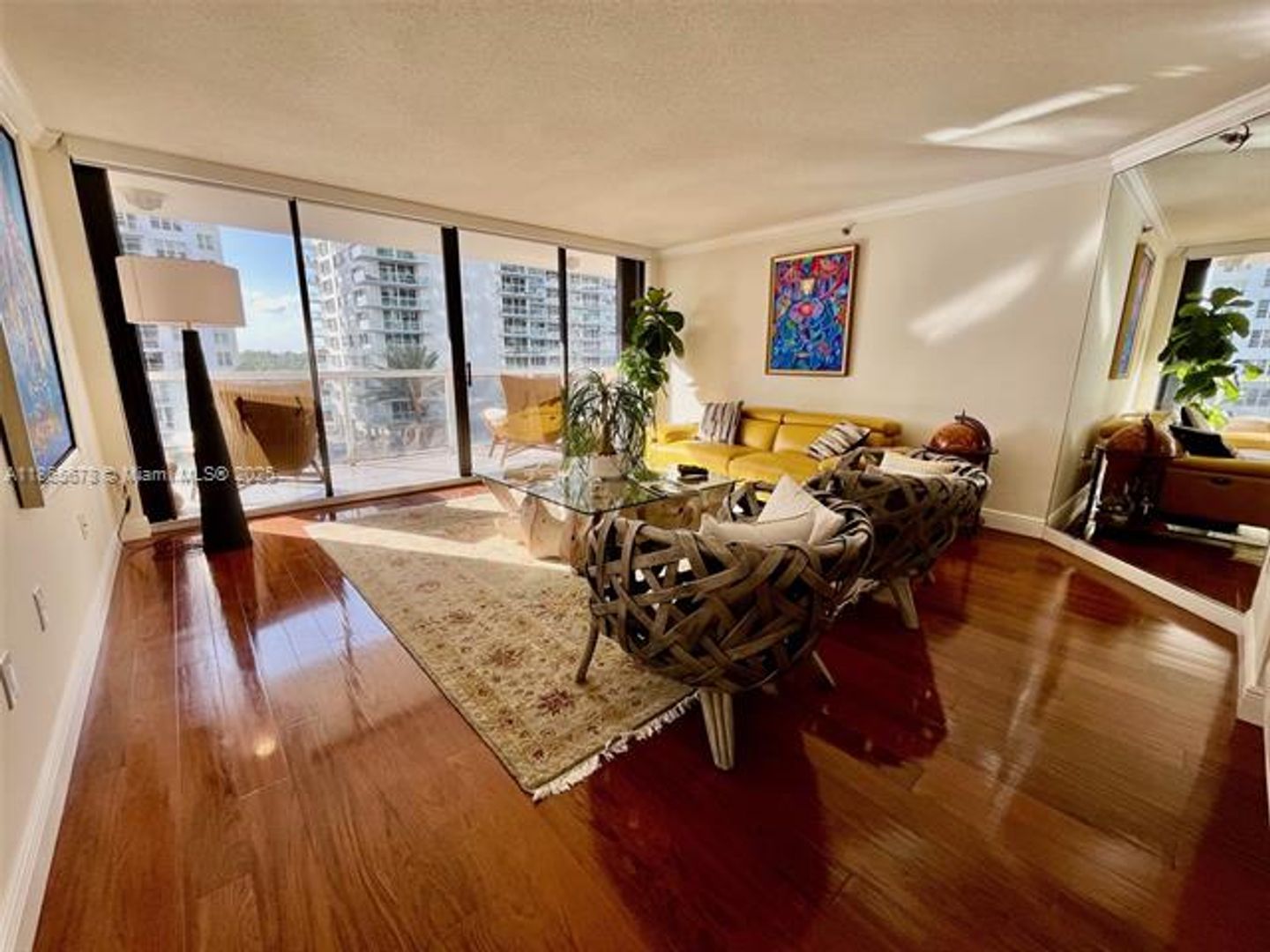 MIAMI BEACH Apartment: 5757 Collins Ave appt 602