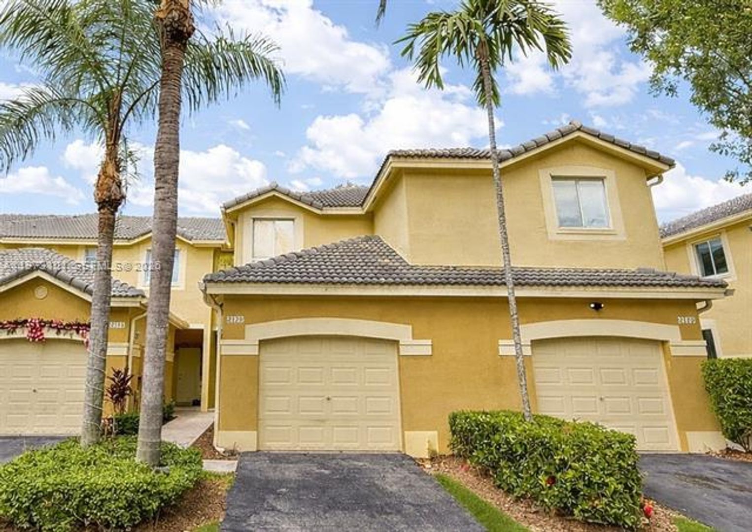 WESTON Townhome: 2179 Hacienda Ter th 2179