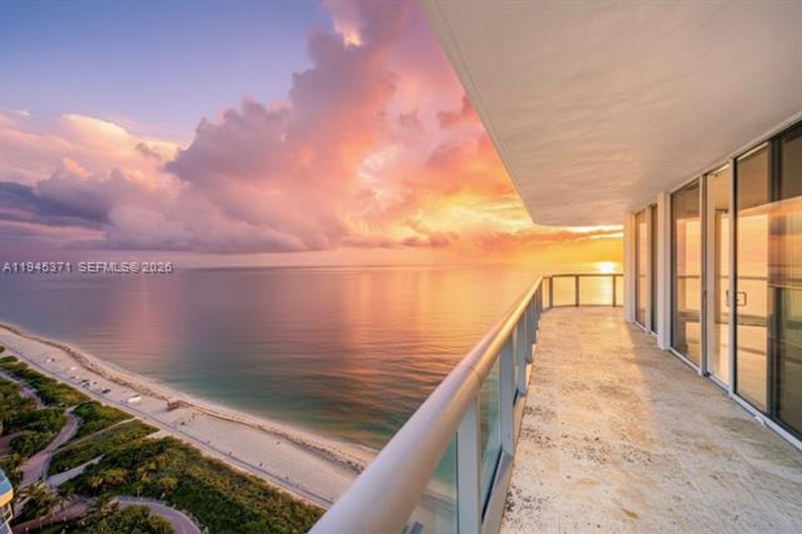 MIAMI BEACH Apartment: 6365 Collins Ave appt 2901