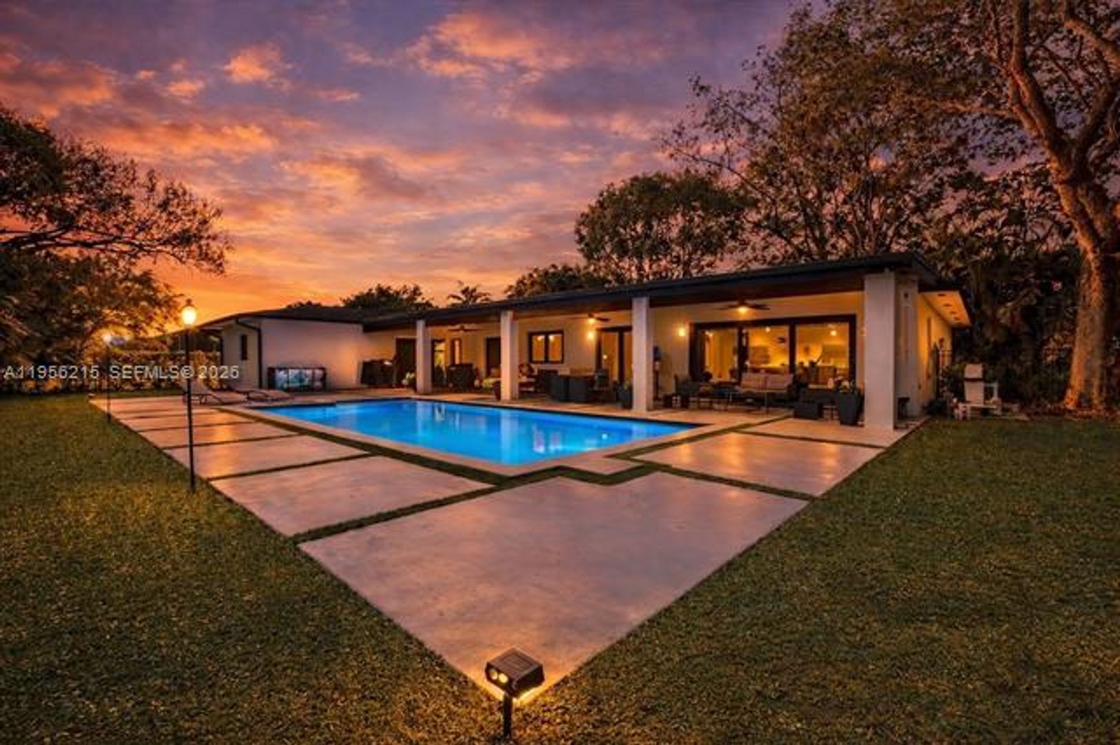 PALMETTO BAY House: 17203 SW 78th Pl